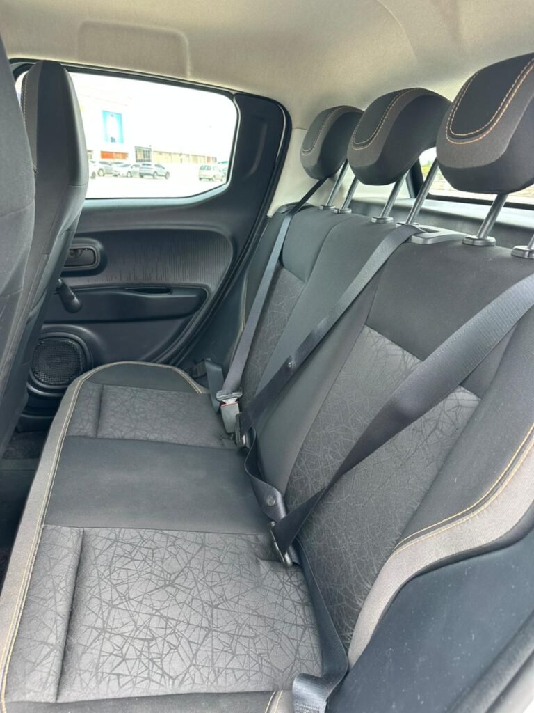 WhatsApp Image 2025-10-02 at 14.23.09