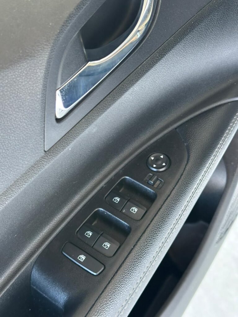 WhatsApp Image 2025-10-09 at 15.52.53 (1)